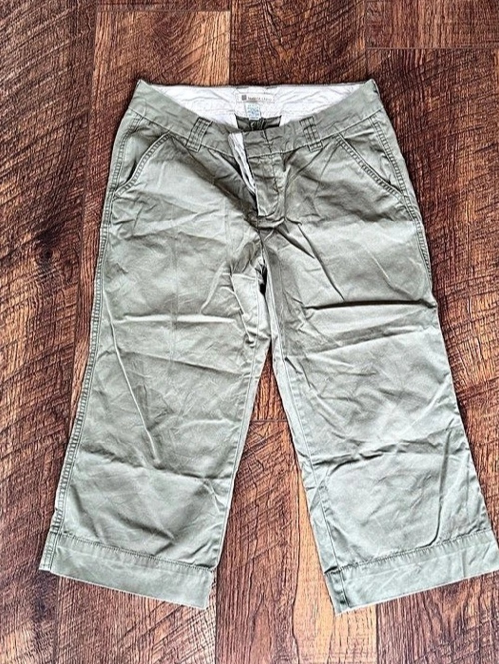 Gap Women's cropped favorite chino in Green Size 10
